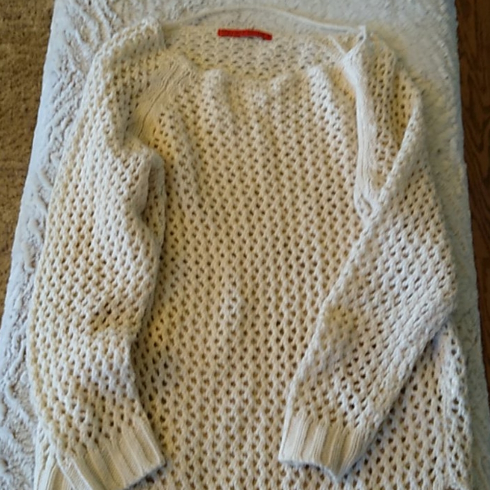 Clock House Sweater - Picture 3 of 8